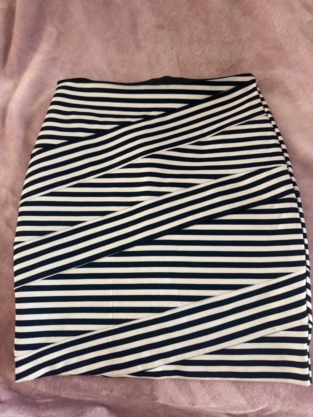 Ricki's Black & White Striped Pencil Skirt